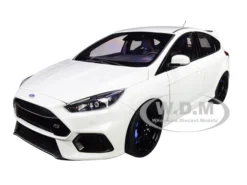2016 Ford Focus RS Frozen White 1/18 Model Car By Autoart
