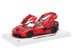 Ferrari LaFerrari Rosso Fuoco Red Metallic "One Off Special For Lewis Hamilton" With Display Case Limited Edition To 199 Pieces Worldwide 1/18 Model Car By BBR -SOLIDO Shop BBR1822H8DIE1 8 50429.1750446390.1280.1280