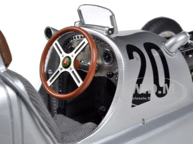 Mercedes W25 #20 1934 Eifelrennen #20 M.V.Brauchitsch Limited To 2000pc 1/18 Diecast Model Car By CMC 4 Mercedes W25 #20 1934 Eifelrennen #20 M.V.Brauchitsch Limited To 2000pc 1/18 Diecast Model Car By CMC - Image 4