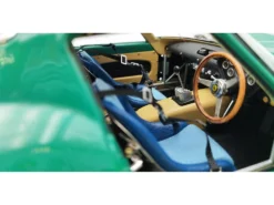 Ferrari 250 GTO #44 David Piper "GP Silverstone" (1963) Limited Edition To 2000 Pieces Worldwide 1/18 Diecast Model Car By CMC -SOLIDO Shop M 248 3 21845.1719332561.1280.1280