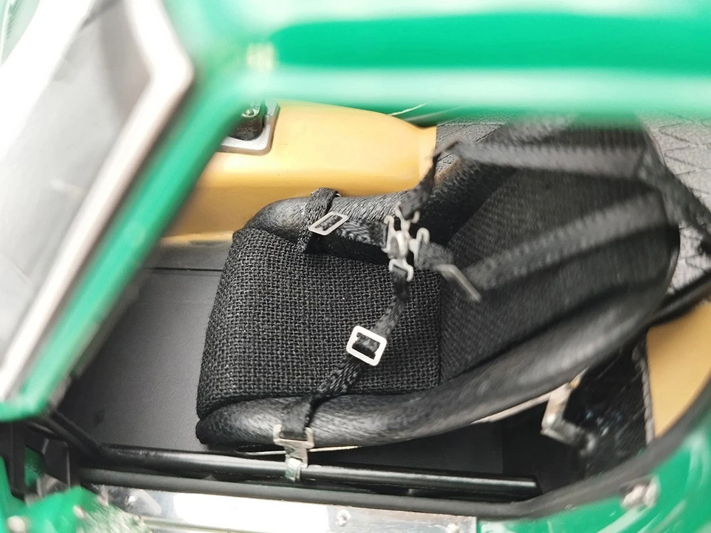 Ferrari 250 GTO #153 David Piper - Dan Margulies "Tour De France" (1962) Limited Edition To 2200 Pieces Worldwide 1/18 Diecast Model Car By CMC 10 Ferrari 250 GTO #153 David Piper - Dan Margulies "Tour De France" (1962) Limited Edition To 2200 Pieces Worldwide 1/18 Diecast Model Car By CMC - Image 10