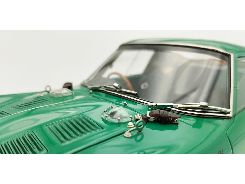 Ferrari 250 GTO #153 David Piper - Dan Margulies "Tour De France" (1962) Limited Edition To 2200 Pieces Worldwide 1/18 Diecast Model Car By CMC 8 Ferrari 250 GTO #153 David Piper - Dan Margulies "Tour De France" (1962) Limited Edition To 2200 Pieces Worldwide 1/18 Diecast Model Car By CMC - Image 8